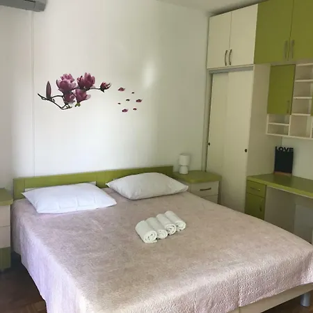 Apartman Ive Starigrad Paklenica Exterior photo