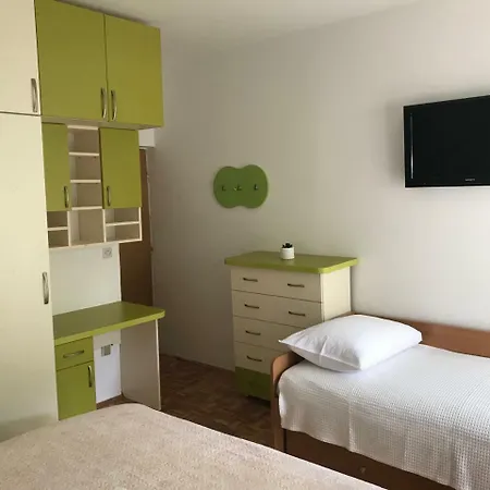 Apartman Ive Starigrad Paklenica Exterior photo
