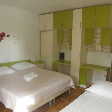 Apartman Ive Starigrad Paklenica Exterior photo
